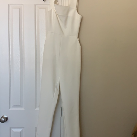 BCBGMAXAZRIA Off Shoulder Jumpsuit Size 6 - Picture 3 of 6